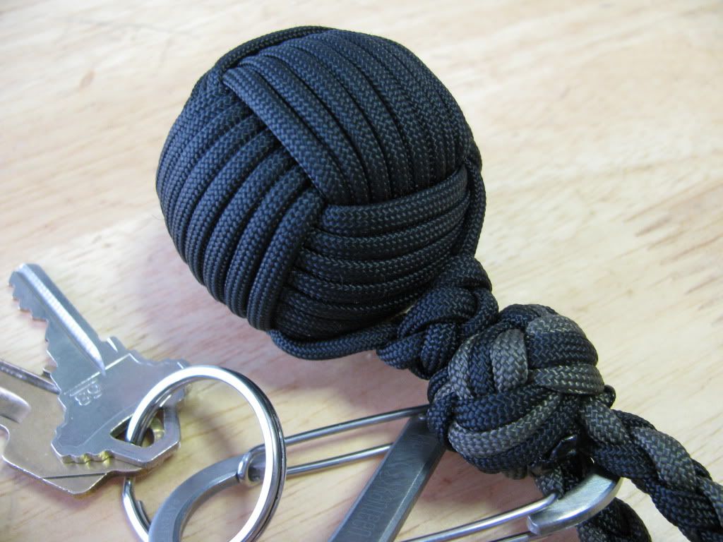 paracord self defense weapons